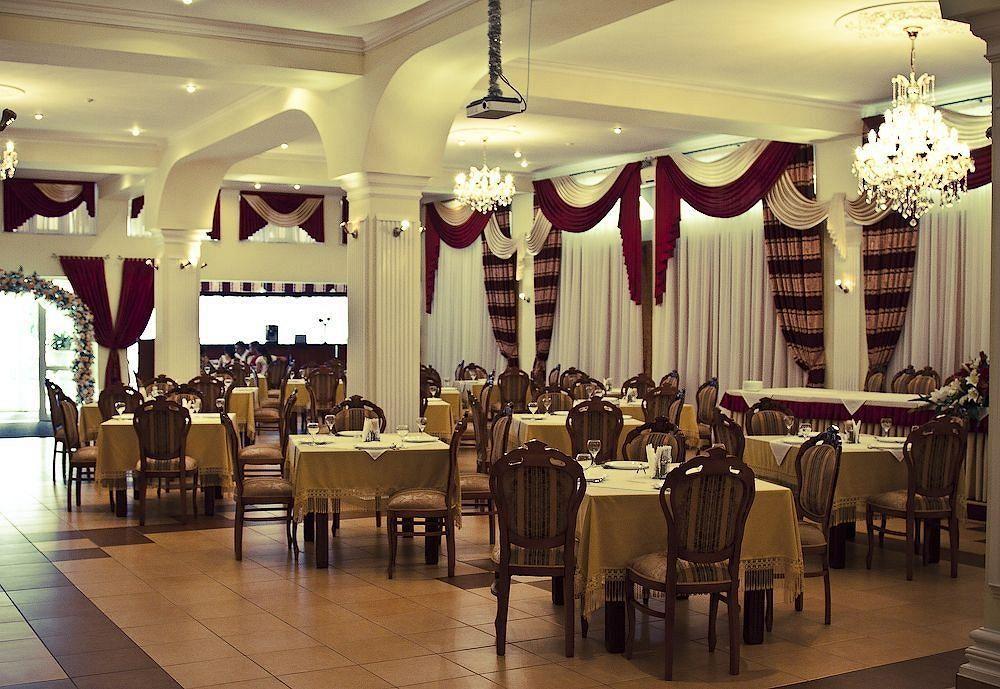 วิลลา อารุส Hotel คีชีเนา ภายนอก รูปภาพ