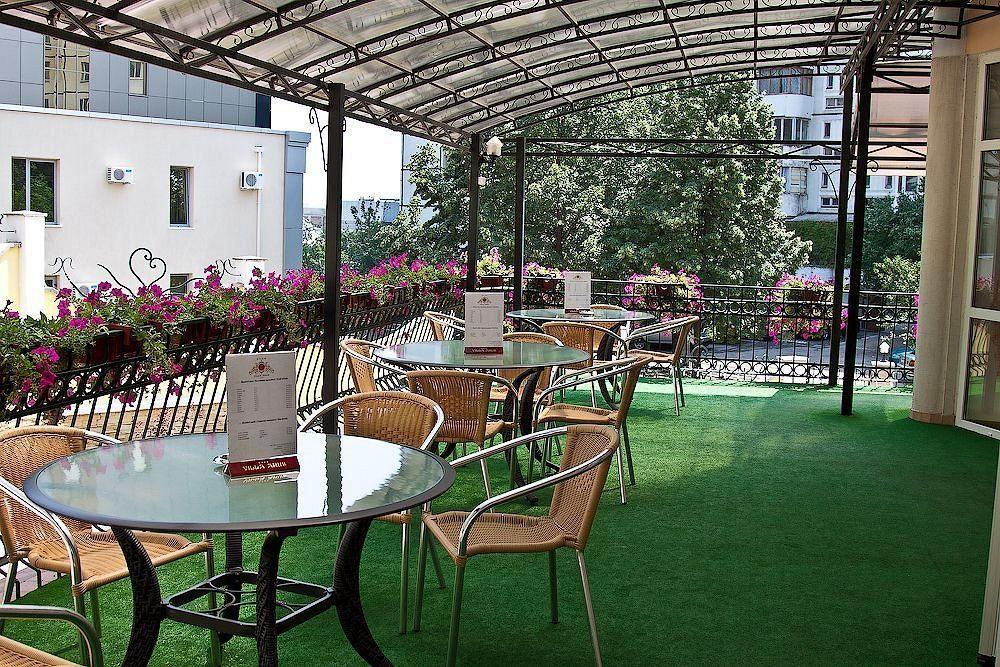 วิลลา อารุส Hotel คีชีเนา ร้านอาหาร รูปภาพ
